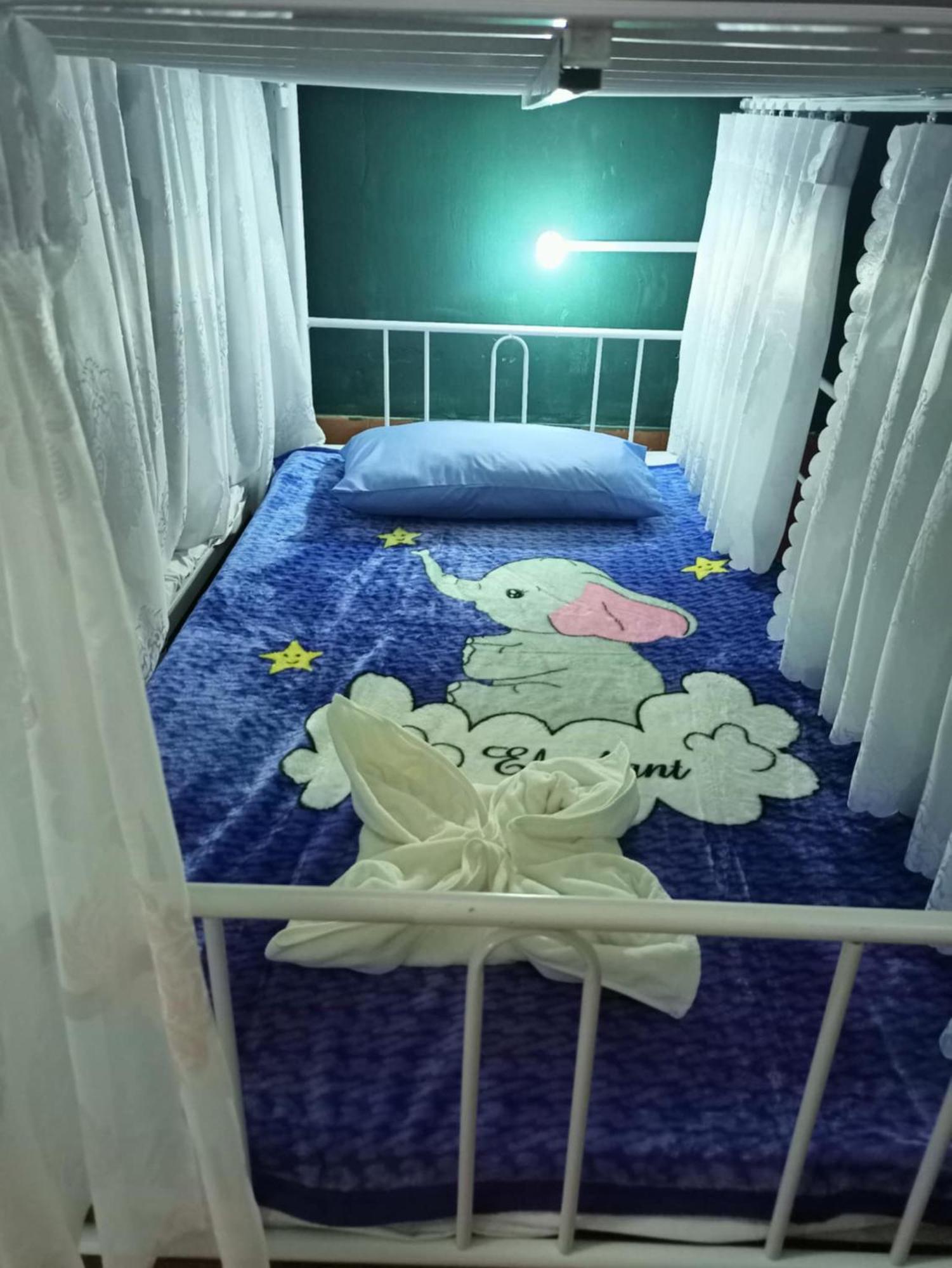 פקסה Hostel Neva Paris מראה חיצוני תמונה